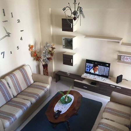 Апартаменты One Apartament Дуррес Экстерьер фото